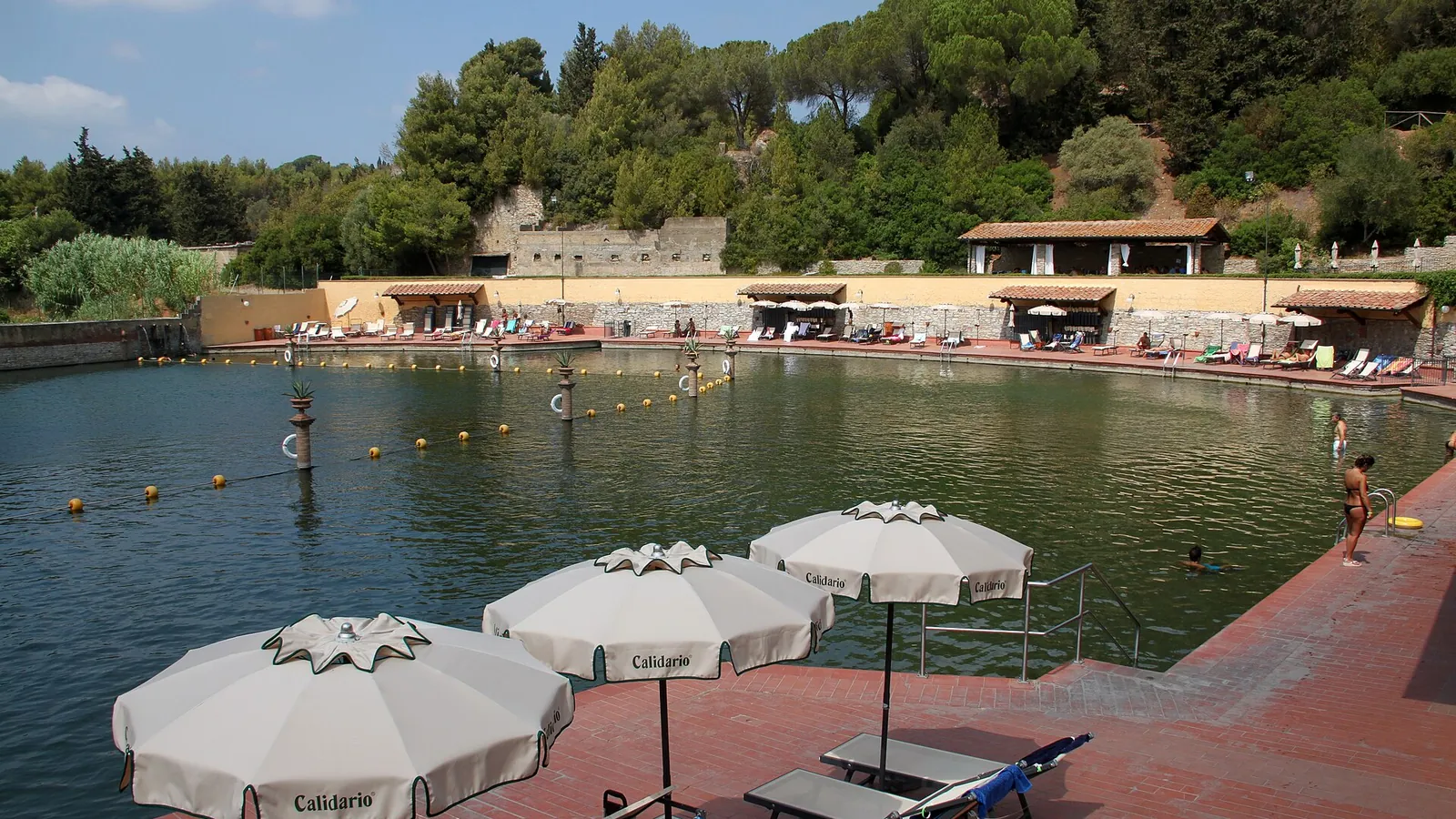 Il lago termale naturale del Calidario a Venturina Terme